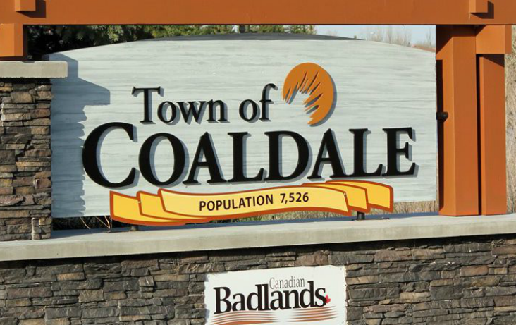 Town of Coaldale, Population 7,526, Canadian Badlans